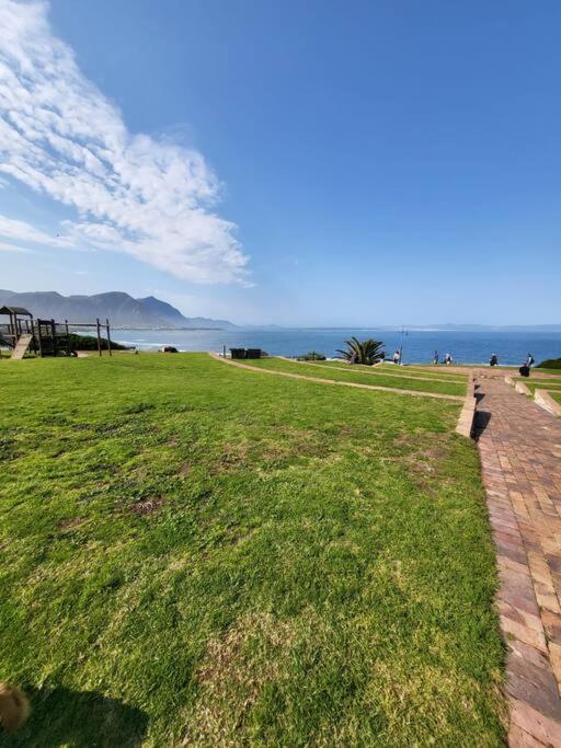 *Self-Check In - Whale Watching Paradise -Central* Hermanus Eksteriør billede